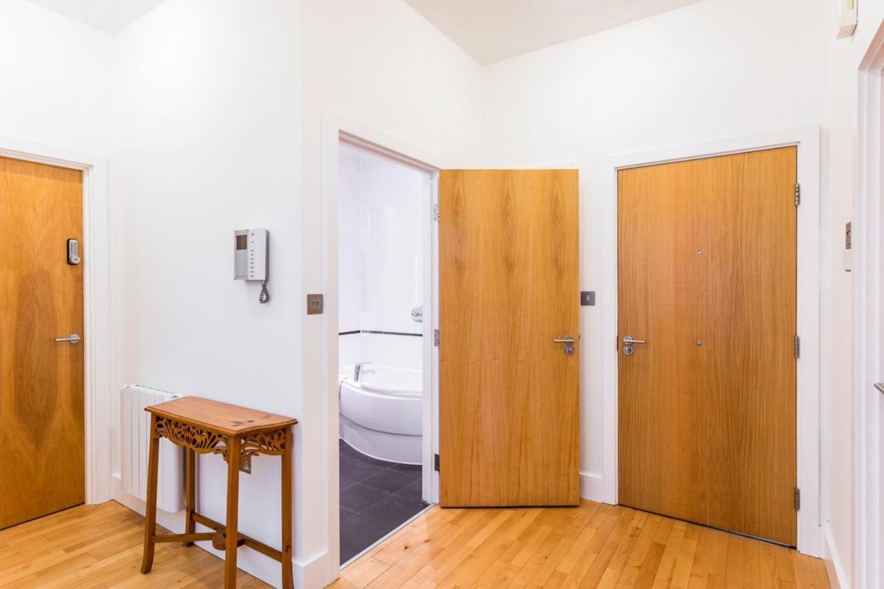 Bright & Comfortable Angel Apartment Лондон Екстер'єр фото